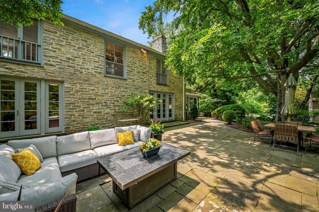 6 MEADOW RD, Baltimore, MD 21212