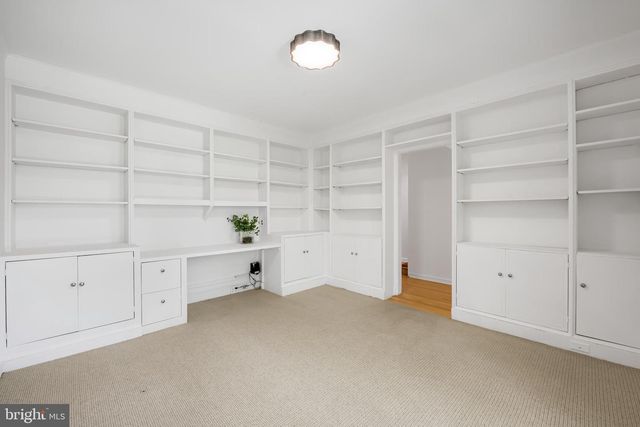 6 MEADOW RD, Baltimore, MD 21212