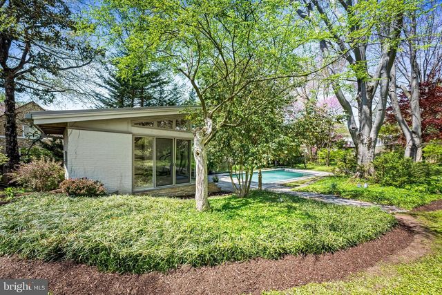 6 MEADOW RD, Baltimore, MD 21212