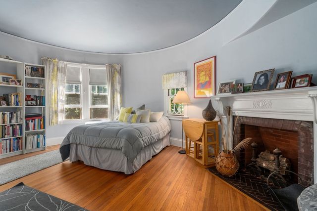 379 Central Street, Newton, MA 02466