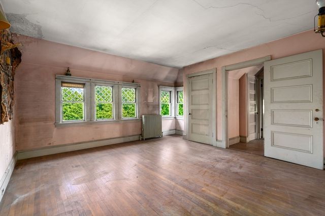 379 Central Street, Newton, MA 02466