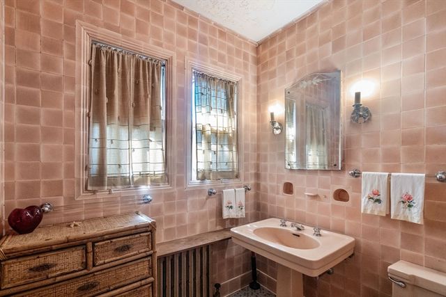 379 Central Street, Newton, MA 02466