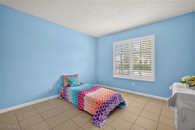1414 Park Shore CIR 2, Fort Myers, FL 33901