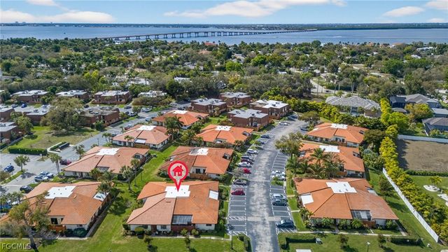 1414 Park Shore CIR 2, Fort Myers, FL 33901