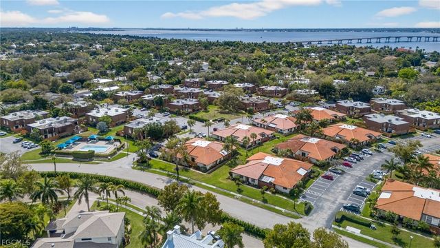 1414 Park Shore CIR 2, Fort Myers, FL 33901
