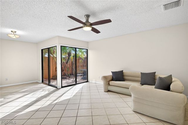 1414 Park Shore CIR 2, Fort Myers, FL 33901