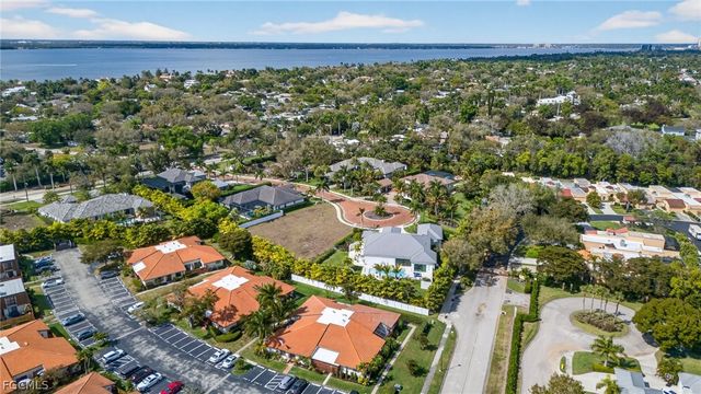 1414 Park Shore CIR 2, Fort Myers, FL 33901