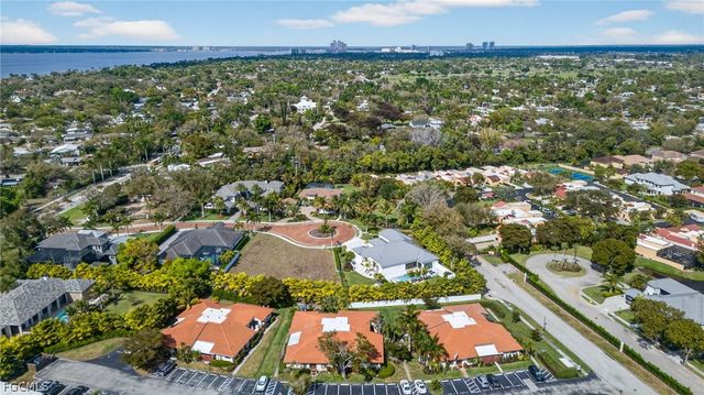 1414 Park Shore CIR 2, Fort Myers, FL 33901