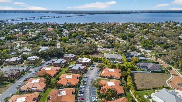 1414 Park Shore CIR 2, Fort Myers, FL 33901