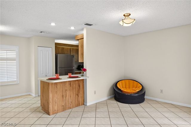 1414 Park Shore CIR 2, Fort Myers, FL 33901