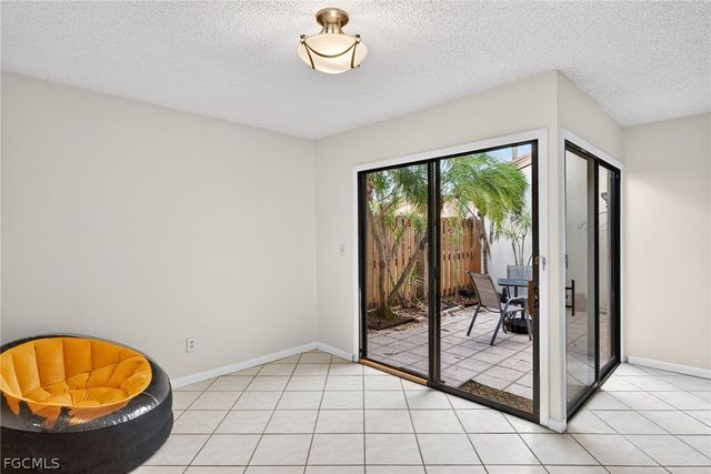 1414 Park Shore CIR 2, Fort Myers, FL 33901