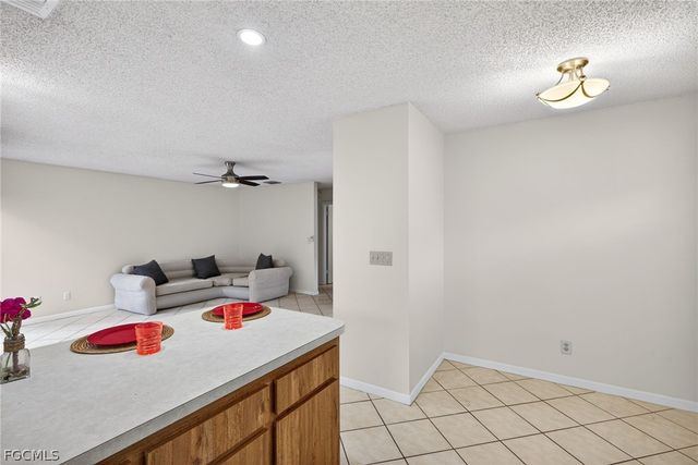 1414 Park Shore CIR 2, Fort Myers, FL 33901