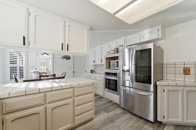 2612 Snyder Ave, Modesto, CA 95356