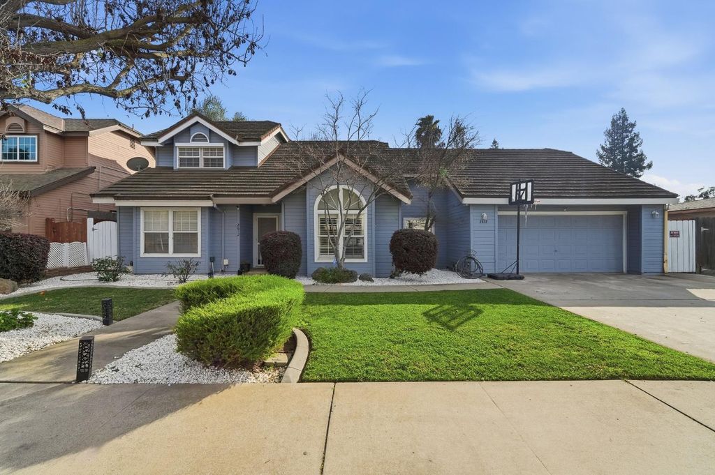 2612 Snyder Ave, Modesto, CA 95356