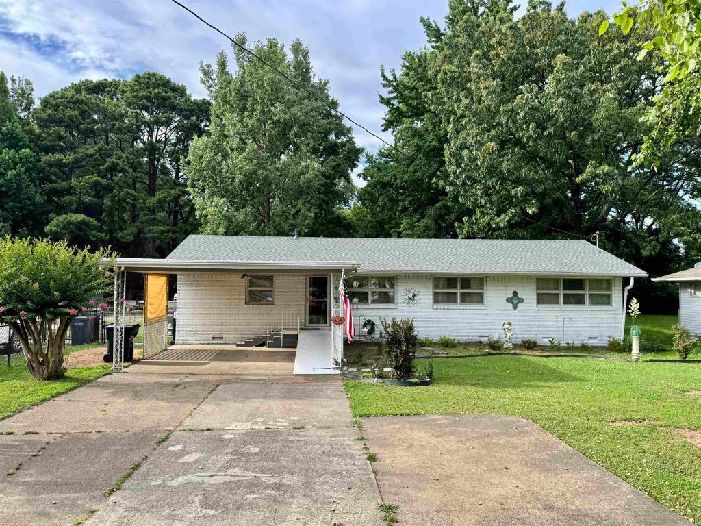 1110 W Nettleton, Jonesboro, AR 72401