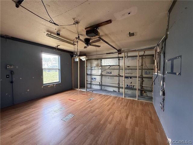 4144 N Mae West Way, Beverly Hills, FL 34465