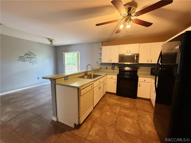 4144 N Mae West Way, Beverly Hills, FL 34465