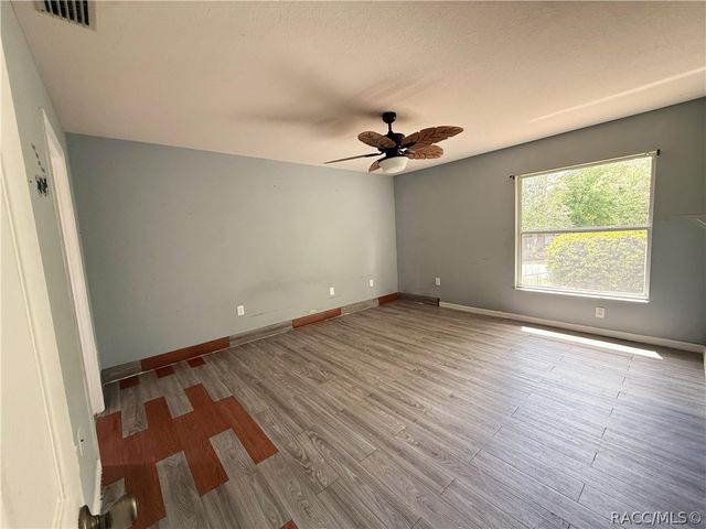 4144 N Mae West Way, Beverly Hills, FL 34465