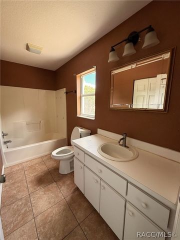 4144 N Mae West Way, Beverly Hills, FL 34465
