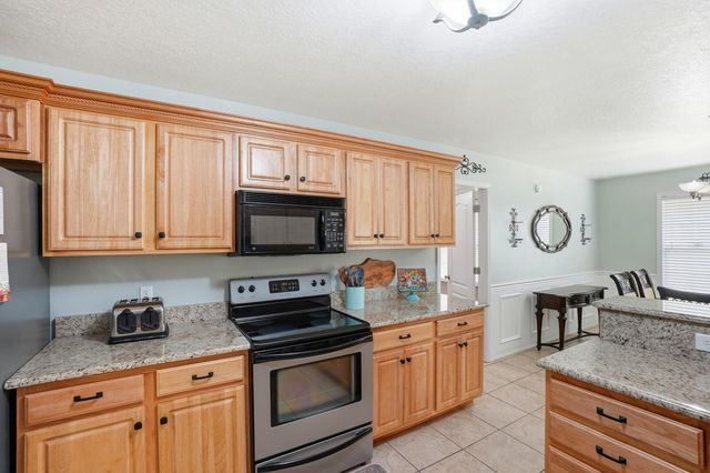 2182 Hagood Loop, Crestview, FL 32536