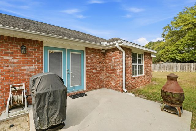 2182 Hagood Loop, Crestview, FL 32536