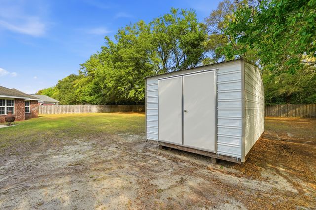 2182 Hagood Loop, Crestview, FL 32536