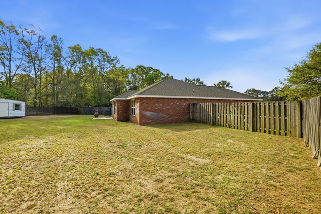 2182 Hagood Loop, Crestview, FL 32536