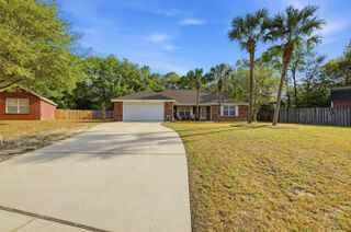 2182 Hagood Loop, Crestview, FL 32536