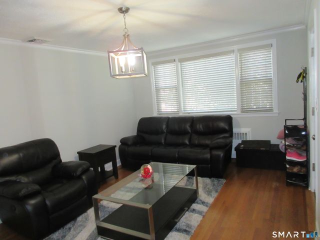 43 Breyer Avenue, Bridgeport, CT 06606
