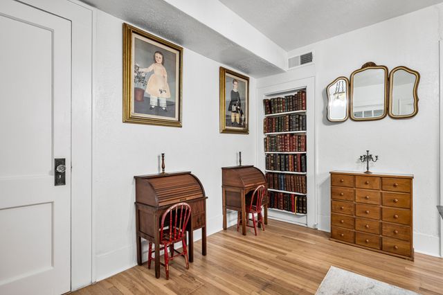 5322 Junius Street, Dallas, TX 75214