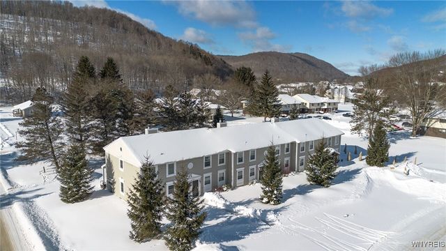 2 Hemlock Drive, Ellicottville, NY 14731