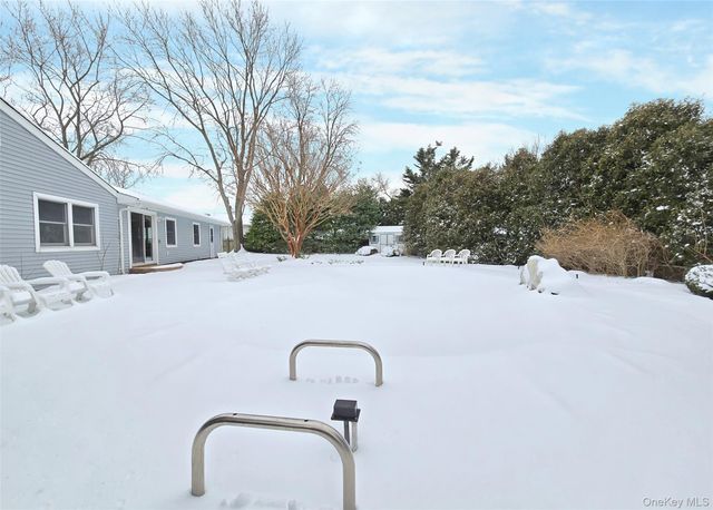 35 Segatogue Lane, South Setauket, NY 11720