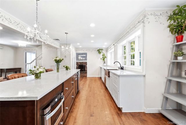 11 Tern Court, East Islip, NY 11730