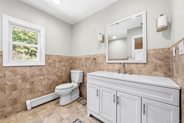 11 Tern Court, East Islip, NY 11730