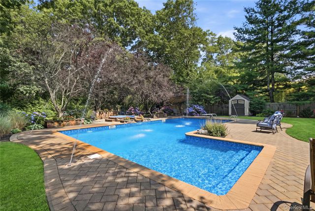 11 Tern Court, East Islip, NY 11730