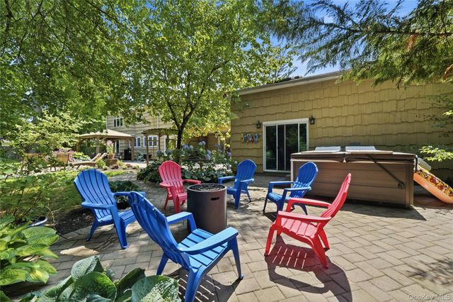 11 Tern Court, East Islip, NY 11730