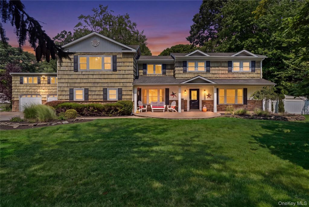 11 Tern Court, East Islip, NY 11730