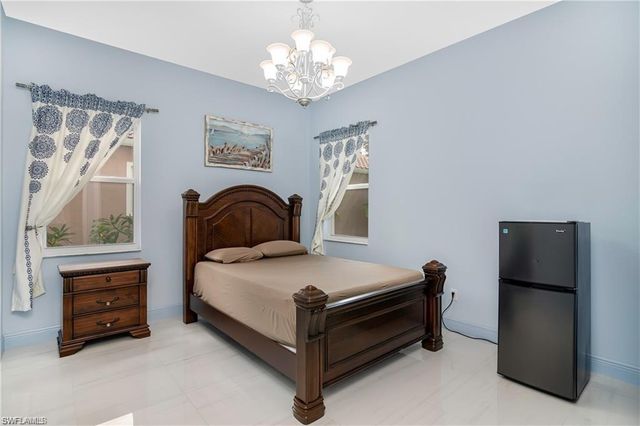 2181 Vardin PL, Naples, FL 34120