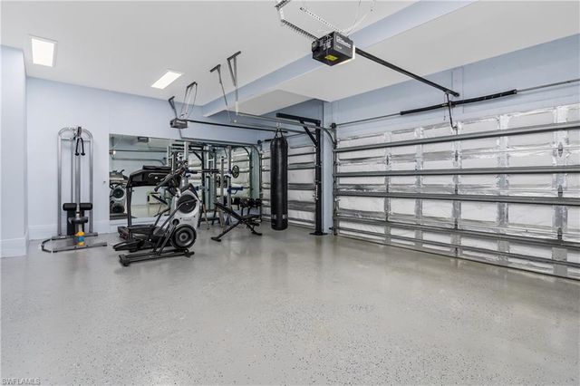 2181 Vardin PL, Naples, FL 34120