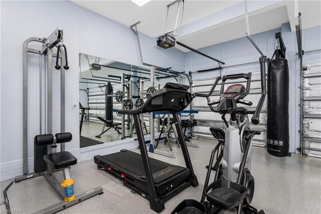 2181 Vardin PL, Naples, FL 34120
