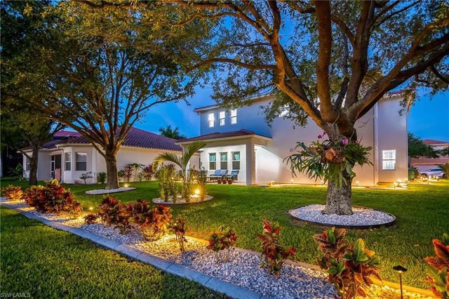 2181 Vardin PL, Naples, FL 34120