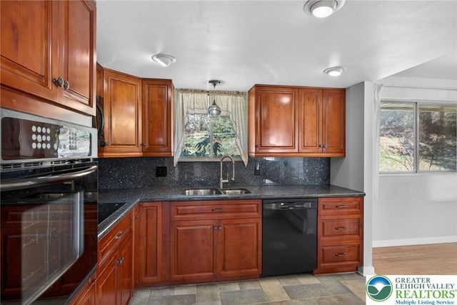 2189 Kistler Avenue, Lower Saucon Twp, PA 18015