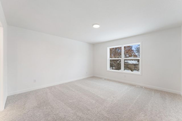 7545 Upper 42nd Street N, Oakdale, MN 55128