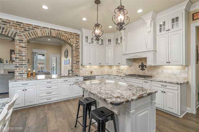 604 Dumaine Drive, Bossier City, LA 71111