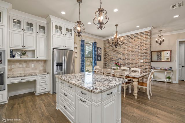 604 Dumaine Drive, Bossier City, LA 71111