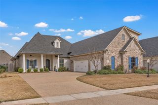 604 Dumaine Drive, Bossier City, LA 71111