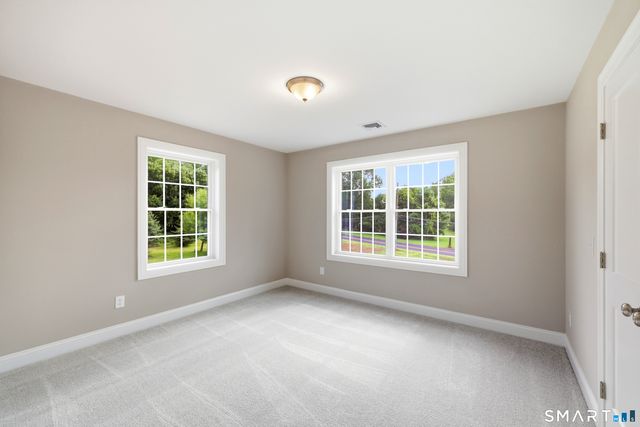 672 Vernon Street, Manchester, CT 06042