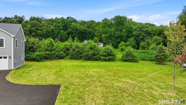 672 Vernon Street, Manchester, CT 06042