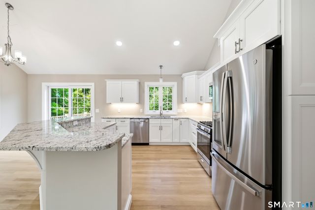 672 Vernon Street, Manchester, CT 06042