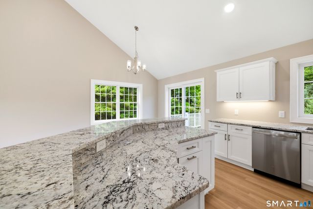 672 Vernon Street, Manchester, CT 06042